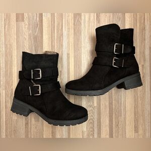 WHITE MOUNTAIN Chastity Moto Style Boots sz 7